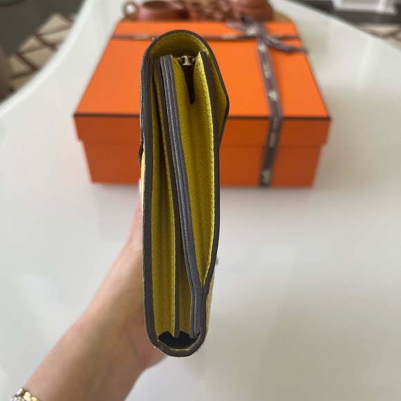 LOUIS VUITTON Wallet Authentic - Picture 9 of 13